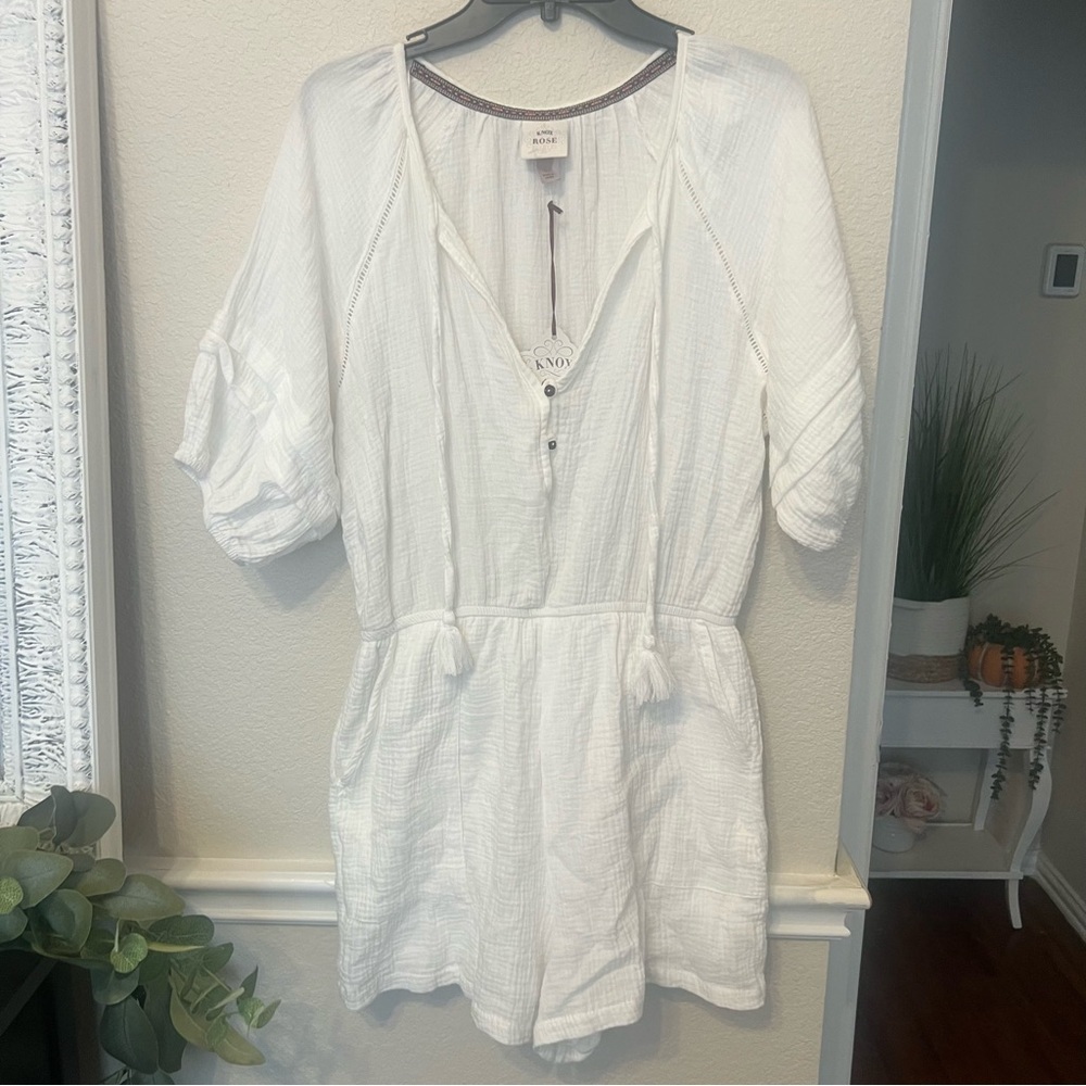 LARGE Women's Short Sleeve Gauze Romper - Knox Rose White Size LARGE